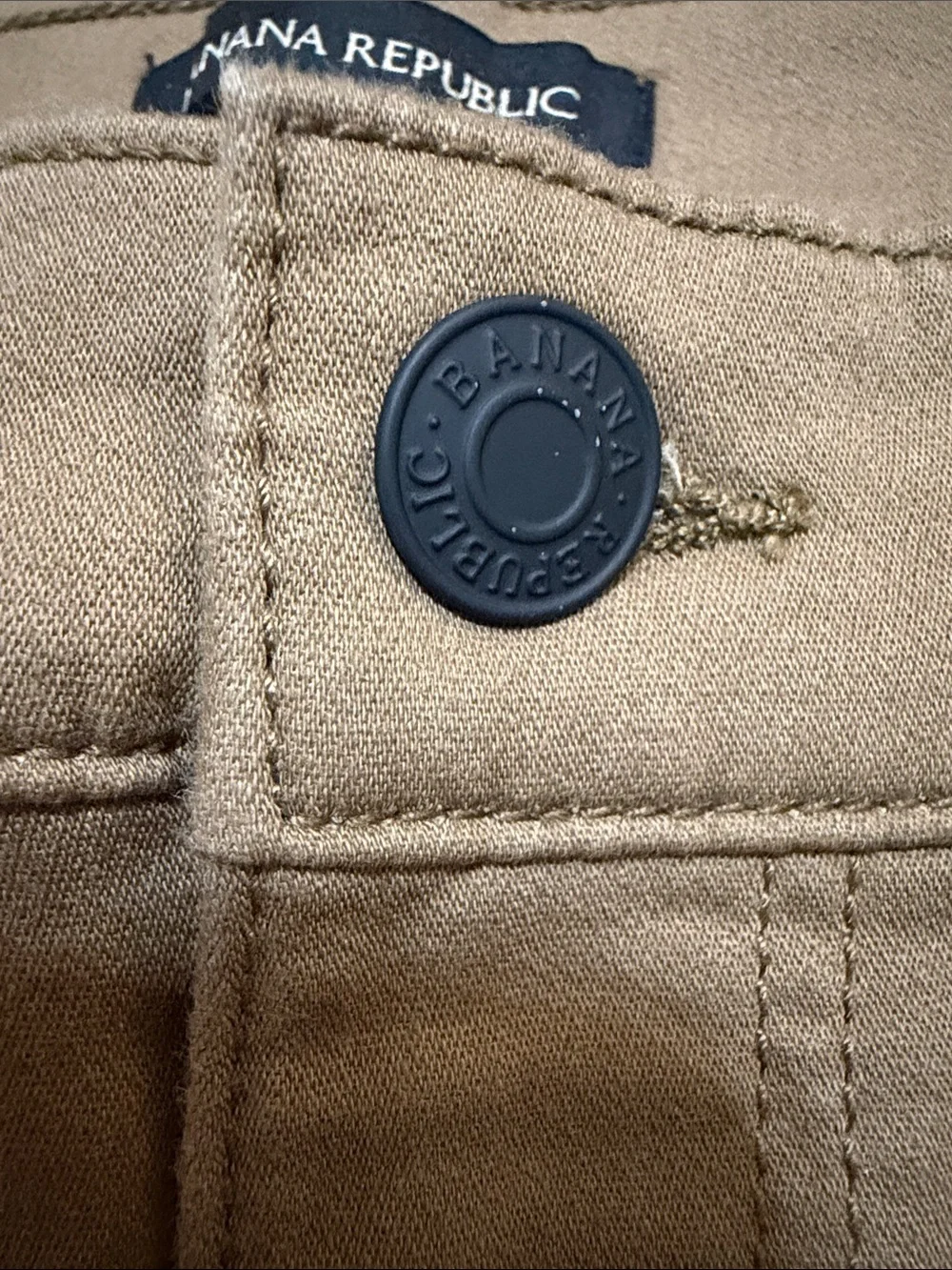 NWT-Banana Republic Slim Straight Jeans - Tan